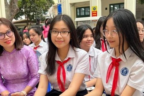 Hà Nội thiếu hơn 6.000 giáo viên, khó ký hợp đồng