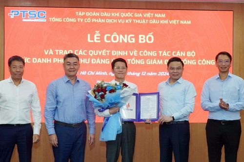 Công bố quyết định Phó Bí thư Đảng ủy, Tổng Giám đốc PTSC