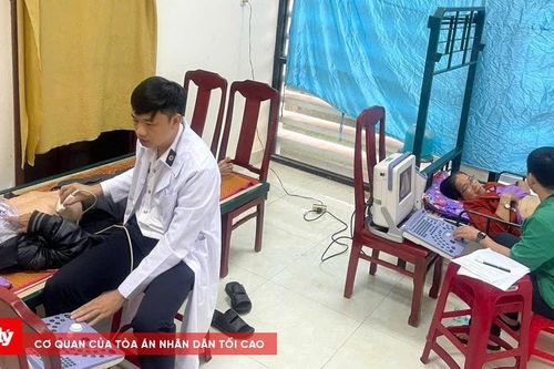 TT-Huế: Gần 300 người dân Quảng Điền và Phong Điền được khám sức khỏe miễn phí