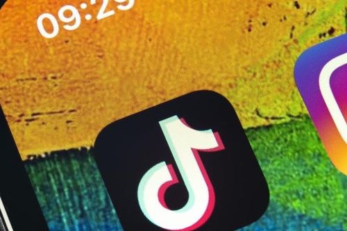TikTok 'mua' người dùng tại Mỹ
