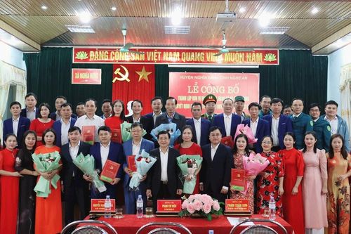 Công bố thành lập đơn vị hành chính và quyết định cán bộ ở huyện Nghĩa Đàn