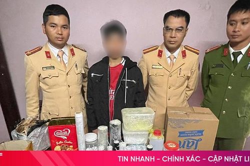 Bắt quả tang nam sinh ở Đức Thọ tàng trữ nhiều loại pháo trái phép