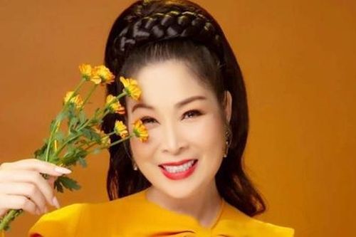 NSND Hồng Vân gặp sự cố về sức khỏe, tình trạng hiện tại ra sao?
