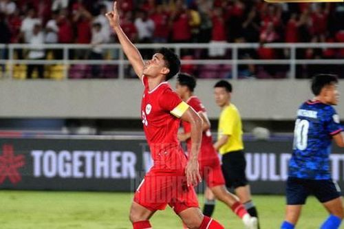 Tuyệt vời, Lào có màn trình diễn điên rồ trước tuyển Indonesia!