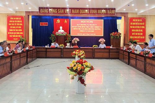 Ban Thường vụ Thành ủy Châu Đốc đánh giá tình hình thực hiện nhiệm vụ năm 2024