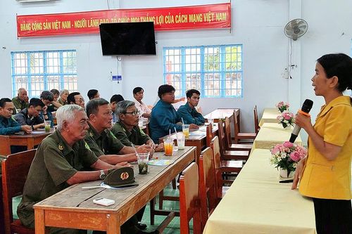 300 đại biểu được tập huấn, tuyên truyền kiến thức, cách thức phòng tránh ma túy