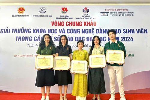 Để tiếng Anh trở thành ngôn ngữ thứ hai trong trường học