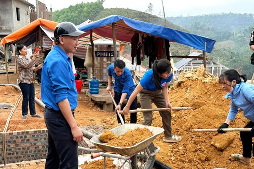 Đông ấm tình nguyện