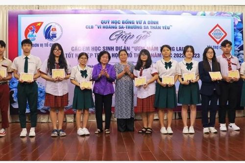 Tự hào hành trình kết nối đất liền và biển đảo