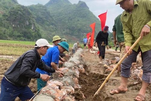 Đồng thuận góp sức, mở rộng đường giao thông nông thôn