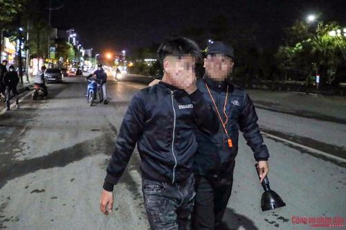 Theo chân Cảnh sát 141-H cắm chốt đêm đón lõng quái xế