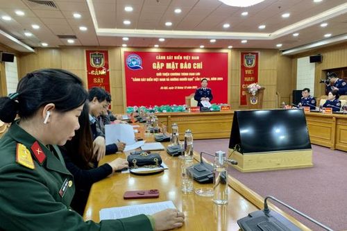 Việt Nam tăng cường hợp tác tìm kiếm cứu hộ, cứu nạn trên biển với các nước