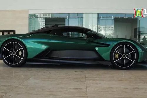 Aston Martin công bố mẫu Valhalla bản thương mại