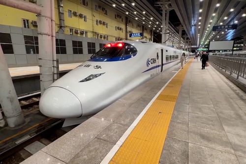 Tàu cao tốc từ Bắc Kinh - Hong Kong đầy đủ tiện nghi, giảm nửa thời gian đi tàu