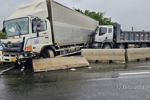 Đang sửa chữa đường, cán bộ kỹ thuật bị xe tải đâm tử vong
