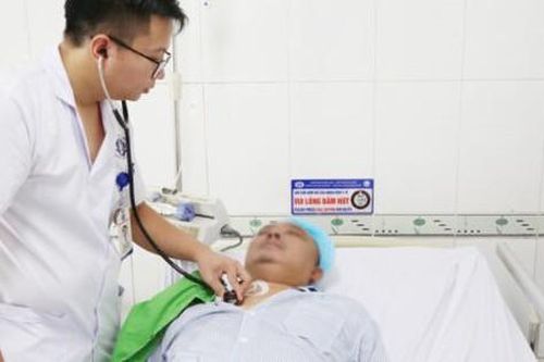 Hạ thân nhiệt cứu người đàn ông ngã thang chấn thương não