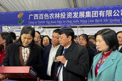 350 gian hàng tham gia Hội chợ Thương mại quốc tế tại Cao Bằng