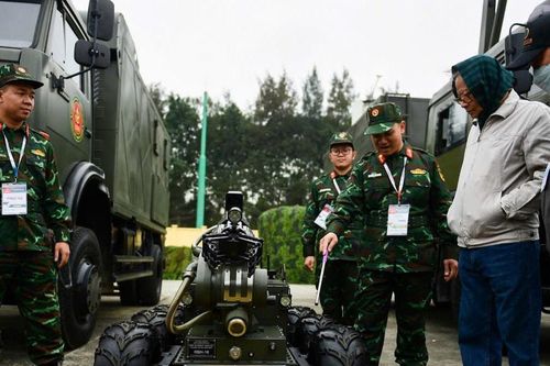 Không giới hạn độ tuổi đến tham quan triển lãm Quốc phòng quốc tế năm 2024