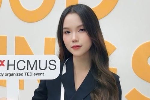 Hành trình 'phá kén' và chinh phục con đường ngoại giao của nữ sinh ngành Ngôn ngữ Anh