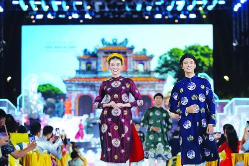 Phát triển công nghiệp văn hóa ở TPHCM: Xây dựng hạ tầng văn hóa là nền tảng tất yếu