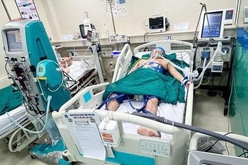 Cứu sống người đàn ông hôn mê do ngã thang 3m