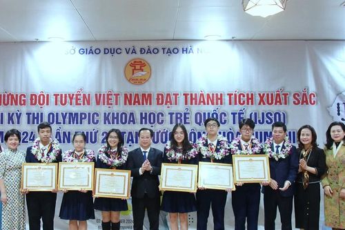 Hà Nội chúc mừng thành tích 6 học sinh thi Olympic khoa học trẻ quốc tế