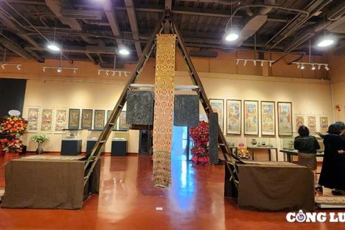 Chiêm ngưỡng những cổ vật dát vàng, niên đại từ thế kỷ 2 sau Công nguyên