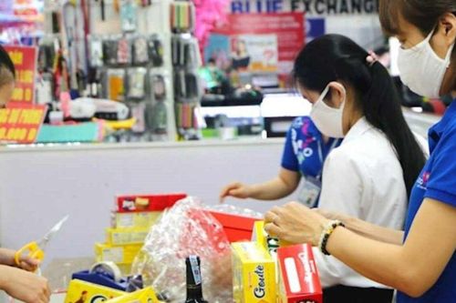 Nhộn nhịp chợ việc làm thời vụ cho phụ nữ dịp cuối năm