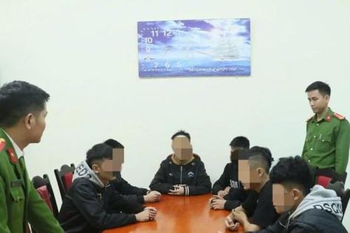 10 thanh niên hỗn chiến trong đêm bị khởi tố