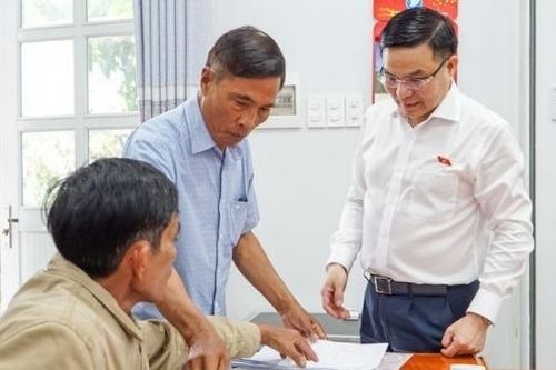 ĐBQH Lê Mạnh Hùng tiếp công dân định kỳ quý IV năm 2024 tại tỉnh Cà Mau
