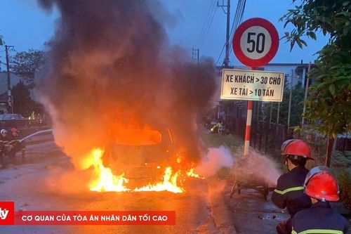 Quảng Trị: Xảy ra hai vụ cháy ô tô liên tục