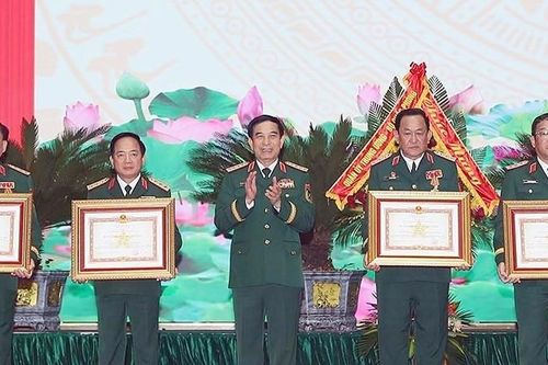 34 tướng lĩnh cấp cao Quân đội nhận các huân chương cao quý