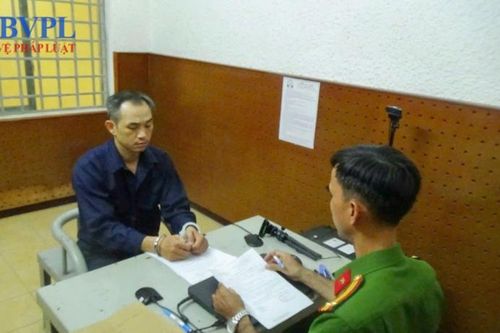 Bắt tạm giam kẻ đánh cô gái dã man sau va quẹt giao thông