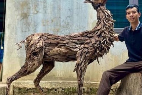 9x Thái Nguyên có biệt tài 'biến củi khô' thành sản phẩm có giá hàng chục triệu đồng