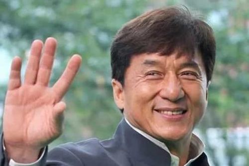Về già, Thành Long thấy hối hận và quyết định sửa lại di chúc hàng trăm tỷ để bù đắp cho con gái ngoài giá thú