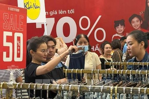 Khai mạc sự kiện 'Khuyến mãi hàng hiệu - Flash Sale Holiday 2024'
