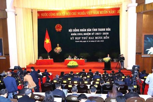 Ngày làm việc thứ 2, Kỳ họp thứ 24, HĐND tỉnh khóa XVIII: Các đại biểu thảo luận tại hội trường