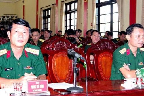 Trung tướng Nguyễn Trường Thắng làm việc với các đơn vị vừa được điều chuyển về Quân khu