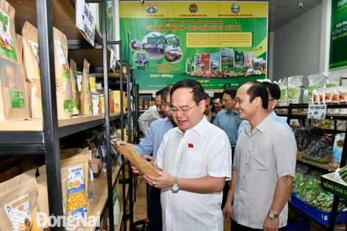 Huyện Thống Nhất khai trương Cửa hàng nông sản Việt