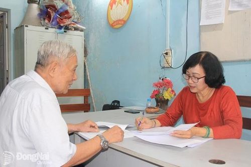 Đảng viên gương mẫu ở khu phố