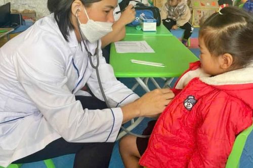 Phòng tránh rét, đảm bảo sức khỏe cho học sinh khi đến trường