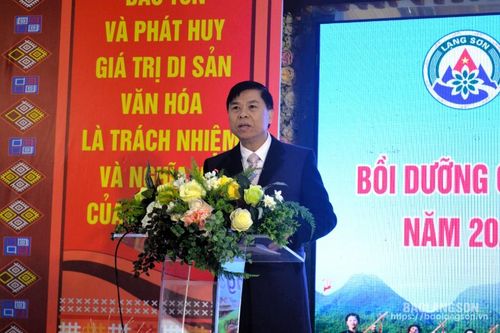Tập huấn bồi dưỡng chuyên môn, nghiệp vụ về văn hóa phi vật thể cho 203 học viên, nghệ nhân của 6 huyện, thành phố