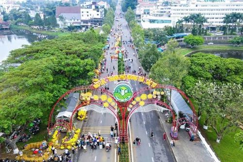 Bảo Lộc: Khai mạc Phố đêm - Phiên chợ nông sản và sản phẩm OCOP