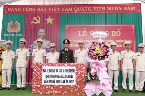Công bố công an xã Lộc Quảng tiêu biểu, điển hình trong công tác đảm bảo an ninh trật tự và thực hiện Đề án 06/CP