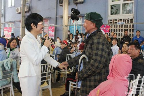 'Mang âm nhạc đến bệnh viện': Một chương trình nhiều xúc cảm