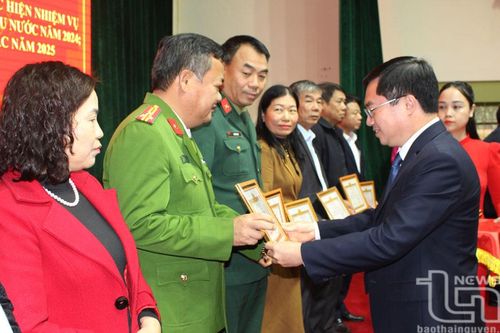 Đại Từ: Phấn đấu cơ bản đạt các tiêu chuẩn thị xã trong năm 2025