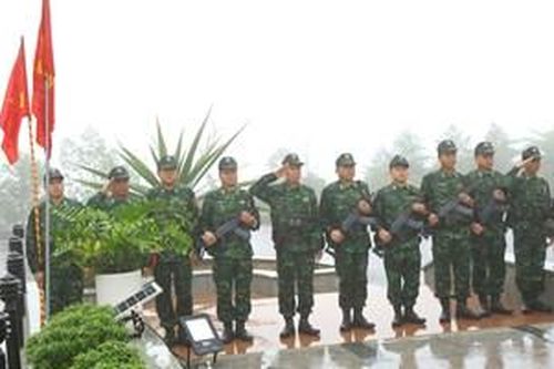 Sắt son nghĩa tình biên giới Việt - Lào