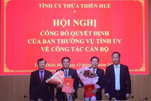 Thừa Thiên - Huế: Công bố quyết định điều động, luân chuyển cán bộ
