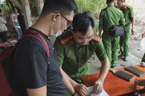 Phát hiện 20 đối tượng liên quan đến lừa đảo qua mạng và trốn truy nã