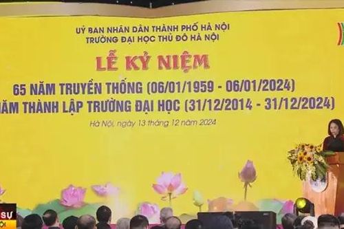 Trường Đại học Thủ đô nhận Bằng khen của Thủ tướng
